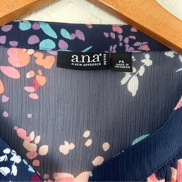 🦋 A.n.a A New Approach Blue Sheer Floral Mid Sleeve Blouse Petite PS - Picture 3 of 6